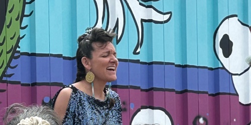Lyndsey Scott Sings at the Bike Library