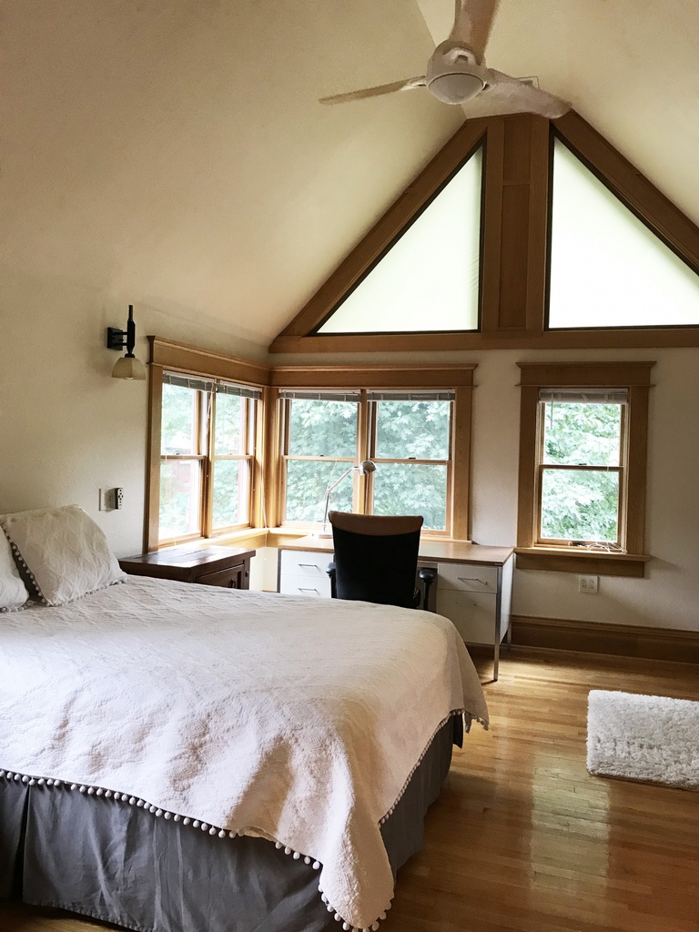 Colony House bedroom