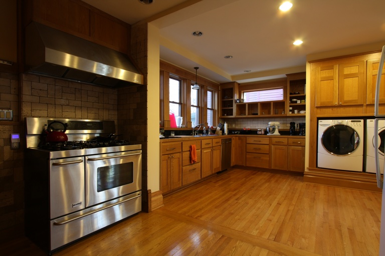 Colony House kitchen