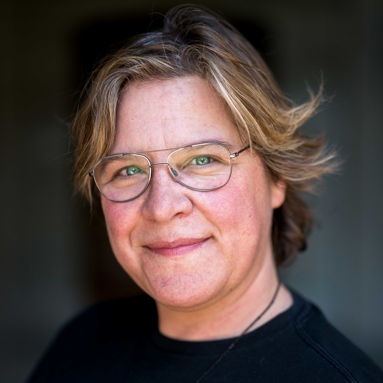 Headshot of Suzanne Wright
