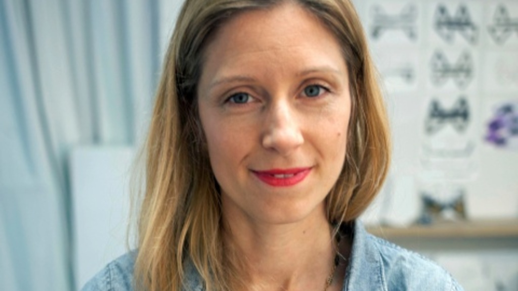Headshot of Eleanna Anagnos by Todd Weinstein